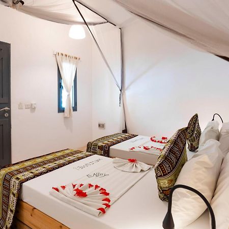 Fun Beach Hotel 잠비아니 외부 사진