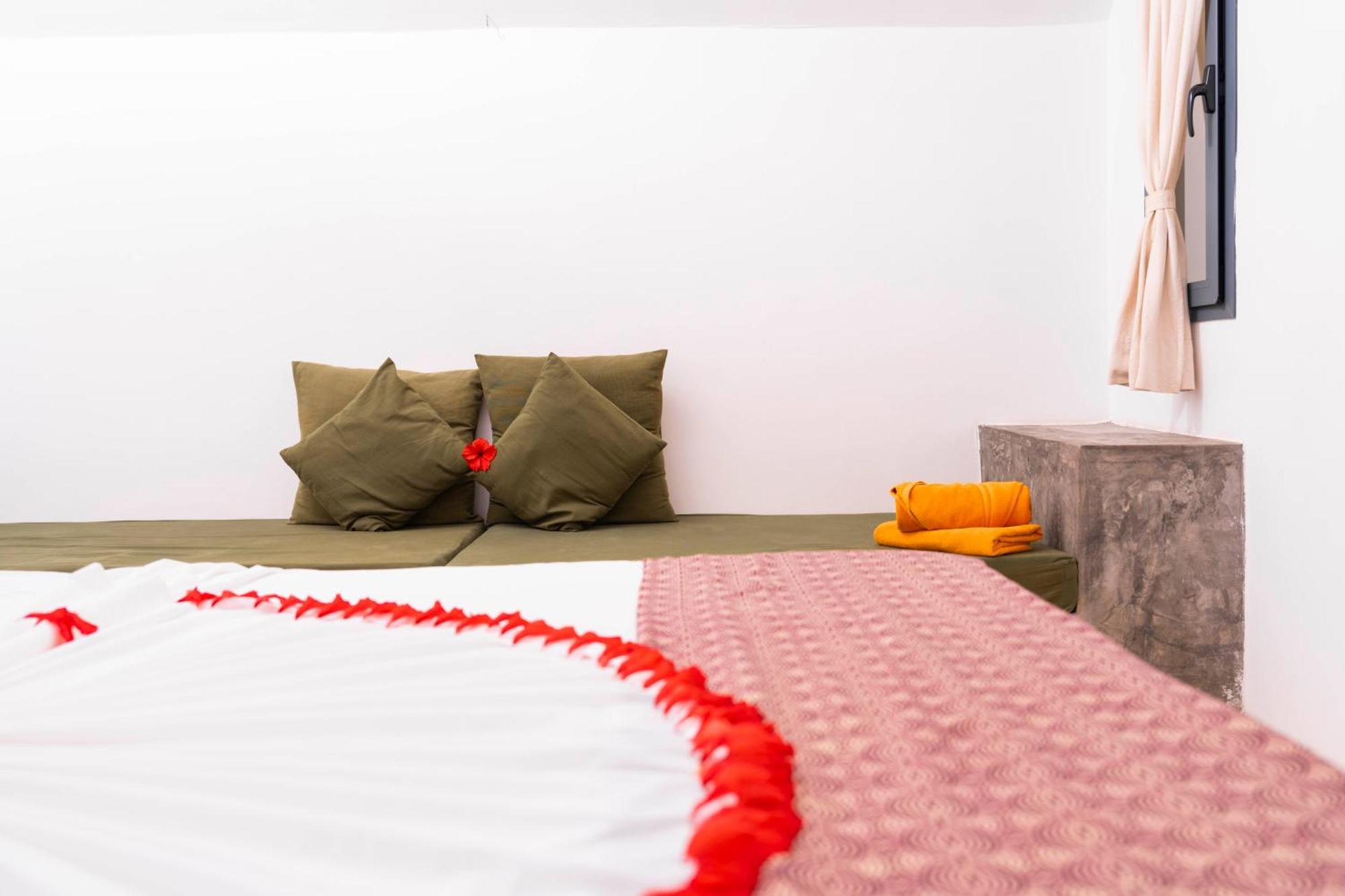 Fun Beach Hotel 잠비아니 외부 사진