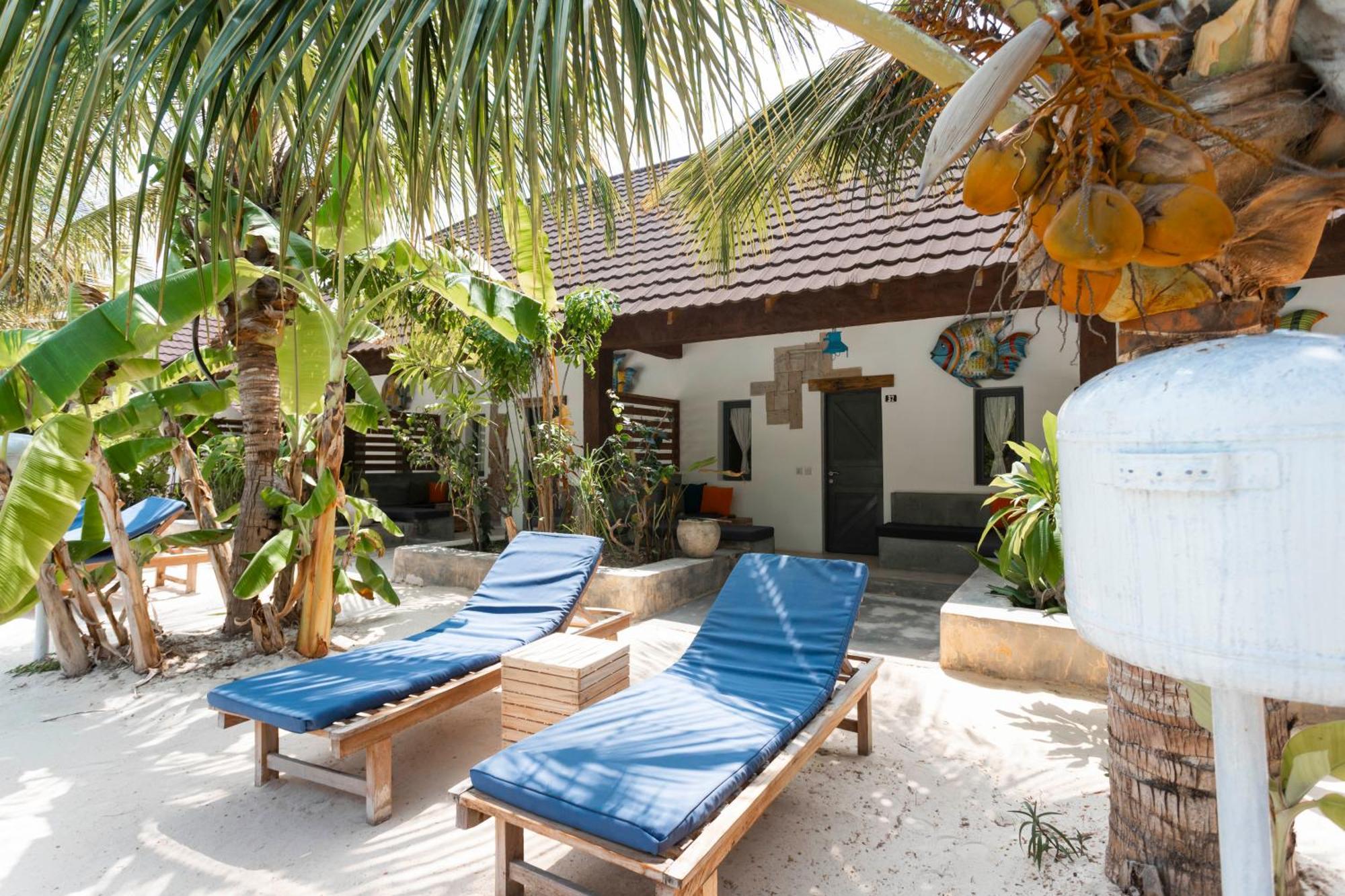 Fun Beach Hotel 잠비아니 외부 사진