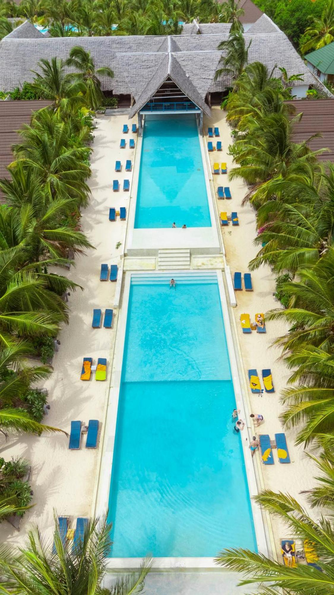 Fun Beach Hotel 잠비아니 외부 사진